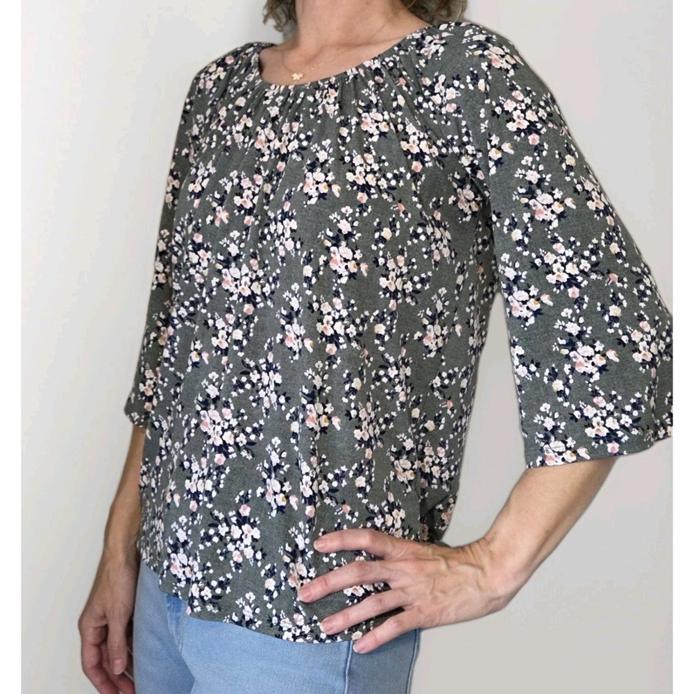 Amana Women's Blouse Size Small Green Floral 3/4 Bell Sleeve Peasant